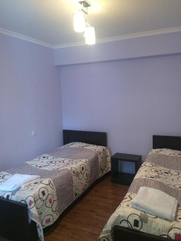 Отель Guesthouse Dror Местиа